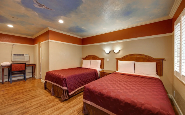 photo 4 of Geneva Motel