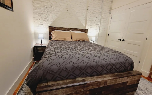 photo 4 of Geneva's Place LLC