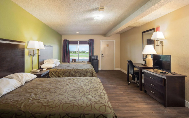 photo 3 of Rodeway Inn Georgetown