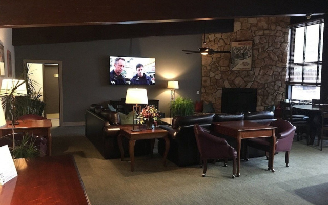 photo 2 of Getaways At Falcon Point Resort