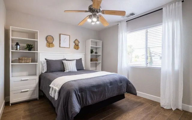 photo 5 of Gilbert Douglas 1 Bedroom Home by RedAwning
