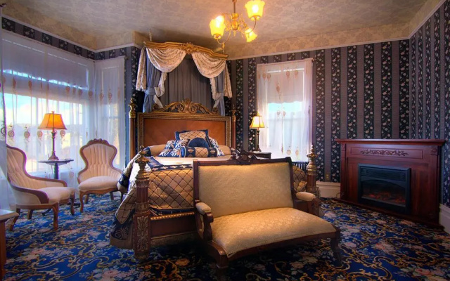 photo 3 of Gingerbread Mansion Inn