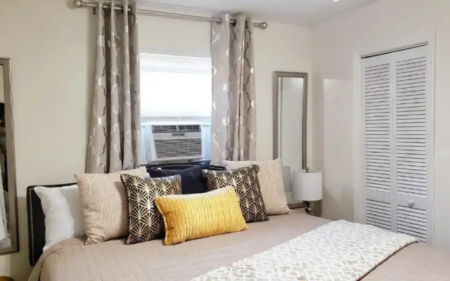 photo 2 of Glam 2 Bedroom Suite 4 Miles from Hard Rock Stadium