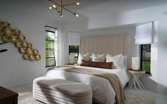 photo 2 of Glamorous 3-Bedroom Villa with Heated Pool Sarasota Area
