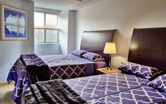 photo 2 of StaysPro - Glamorous Beverlywood Residence