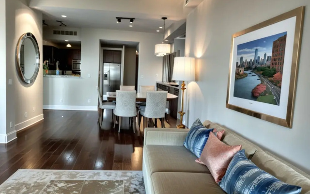 photo 3 of StaysPro - Glamorous Beverlywood Residence