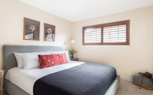 photo 5 of Glen by AvantStay Sleek Charming Home in Wine Country w Pool Hot Tub