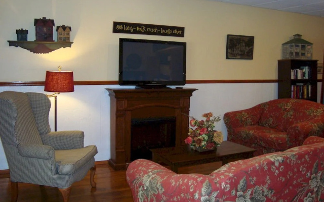 photo 2 of Glen Falls House