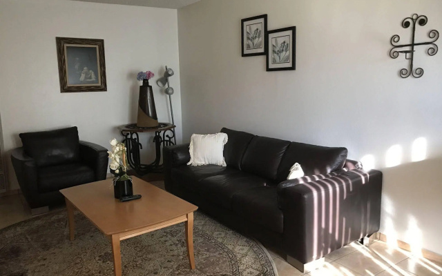 photo 5 of Glendale Apartment