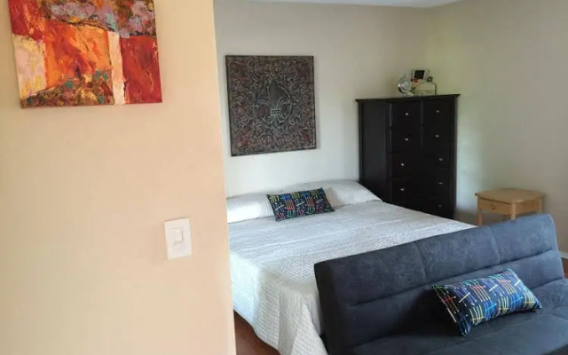 photo 2 of Glendale Apartment Rental by Owner