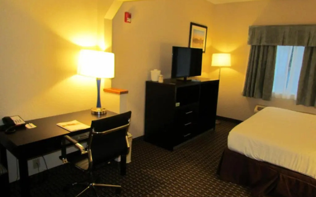 photo 4 of The Armada Inn & Suites Glendale Heights