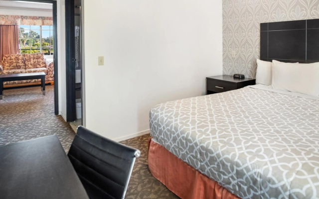 photo 4 of Glendale Hotel