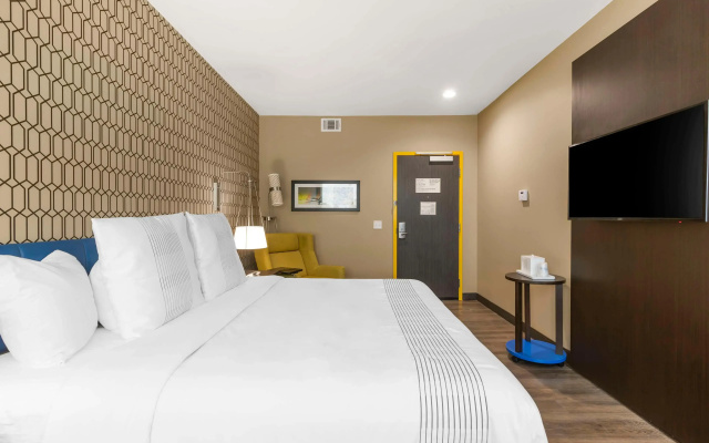 photo 2 of Glō Best Western Pooler - Savannah Airport Hotel