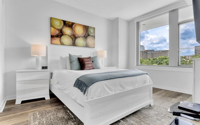 photo 3 of Global Luxury Suites Crystal City