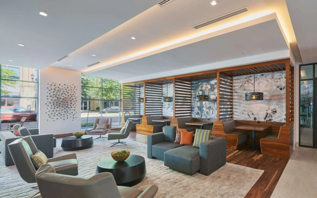 photo 2 of Global Luxury Suites at Clarendon Metro Station