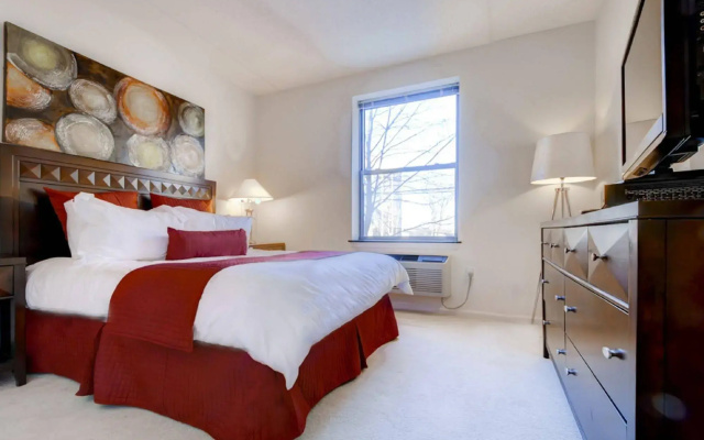 photo 4 of Global Luxury Suites at Seaside Way