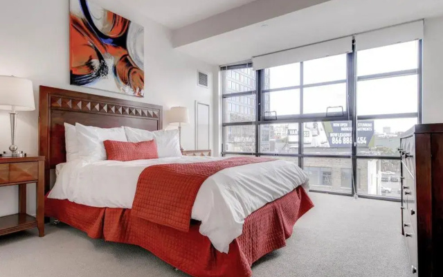 photo 2 of Global Luxury Suites at the Chicago Loop