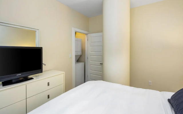 photo 3 of Global Luxury Suites at the Gateway Arch