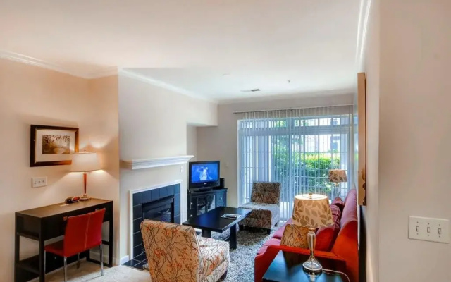 photo 3 of Global Luxury Suites at the Junction