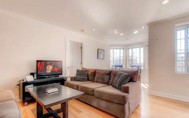 photo 5 of Global Luxury Suites at the Riverway
