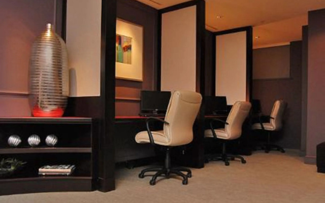 photo 3 of Global Luxury Suites at The White House
