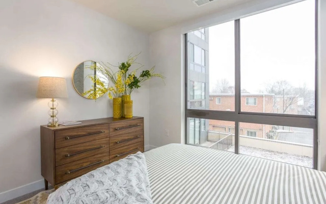 photo 4 of Global Luxury Suites Clarendon Metro