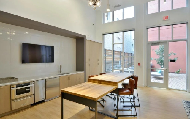 photo 2 of Global Luxury Suites in Downtown Berkeley