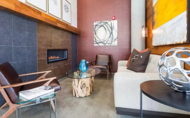 photo 5 of Global Luxury Suites in Emeryville