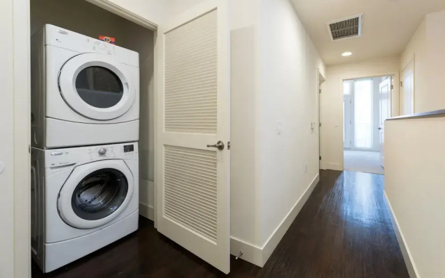 photo 3 of Global Luxury Suites in the Heart of Silicon Valley