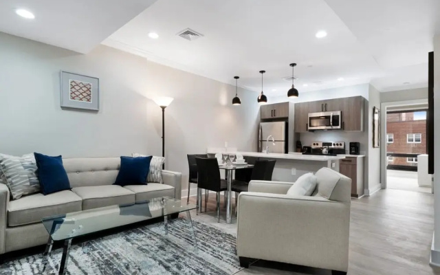 photo 3 of Global Luxury Suites on Prospect Street