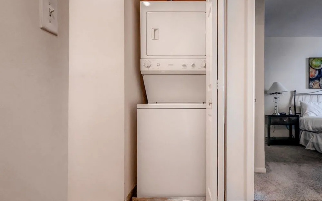 photo 3 of Global Serviced Apartments At 333 River Street