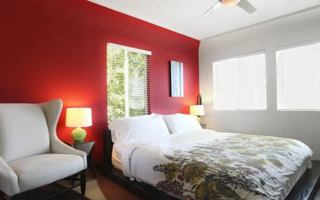 photo 2 of Globe Suites Off Abbott Kinney