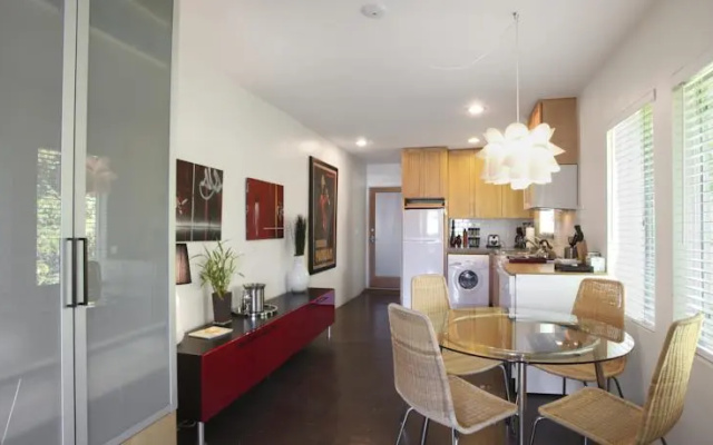 photo 4 of Globe Suites Off Abbott Kinney