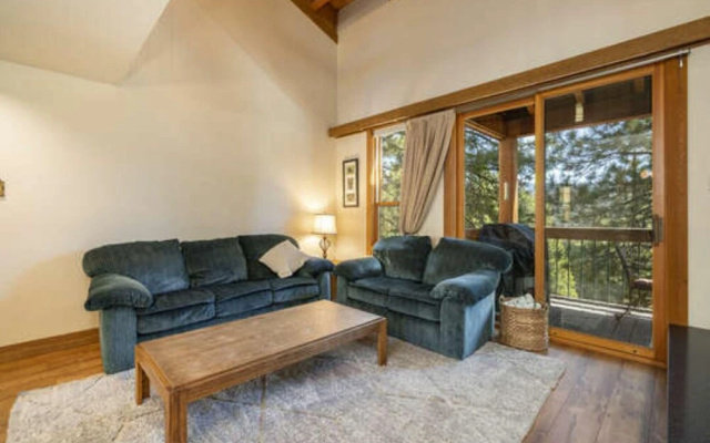 photo 2 of Gold Bend 5111 by Tahoe Mountain Properties