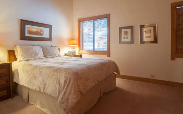 photo 5 of Gold Bend Condominiums