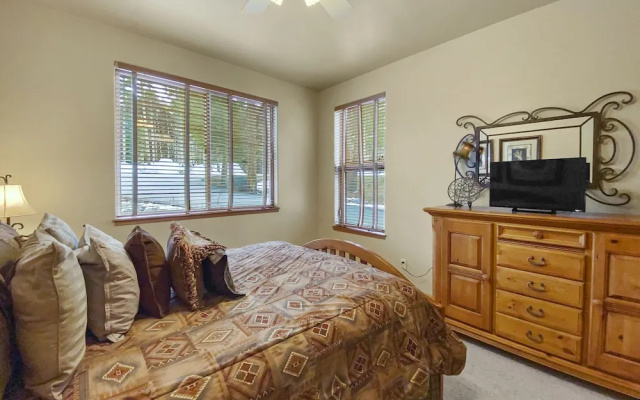 photo 3 of Gold King Chalet 3 Bedroom Townhouse by RedAwning