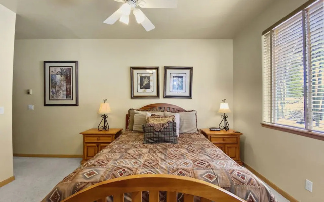 photo 4 of Gold King Chalet 3 Bedroom Townhouse by RedAwning