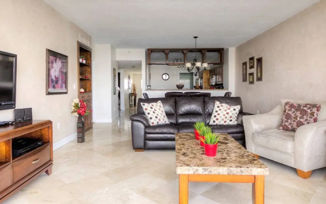 photo 3 of Le Golden Bay 1004 by Go Florida Condo, Sunny Isles