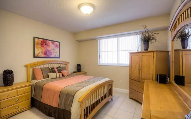 photo 2 of Le Golden Bay 902 by Go Florida Condo, Sunny Isles