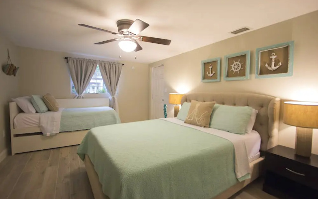 photo 4 of Golden Coast Cottage