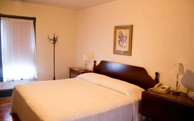 photo 3 of Golden Eagle Inn