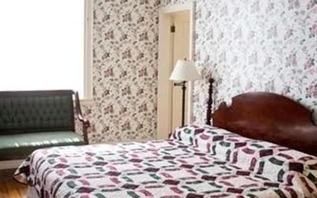 photo 5 of Golden Eagle Inn