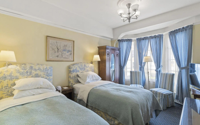 photo 2 of Golden Gate Hotel