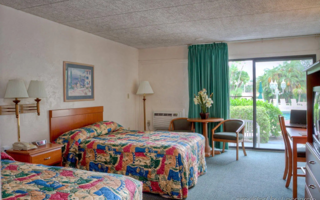 photo 4 of Golden Host Resort - Sarasota