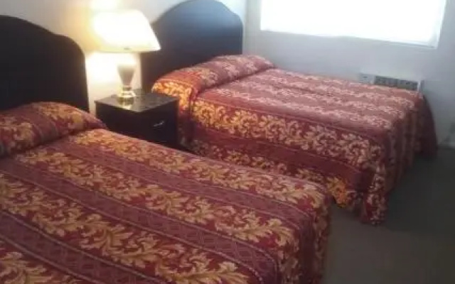 photo 3 of Golden Motel
