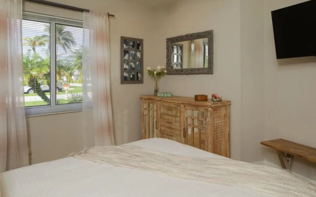 photo 4 of Golfview - Short Term Rental Certified by Weston. Private & Sanitized, Perfect for Social Distancing & Working From Home. Self Check-in. Private Pool, Pet Friendly. Super-host Support