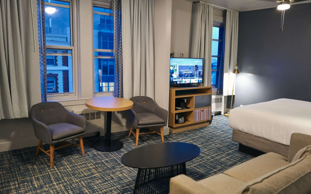 photo 3 of Hotel Garrett