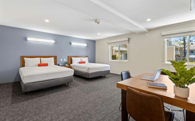 photo 3 of Good Nite Inn - Calabasas
