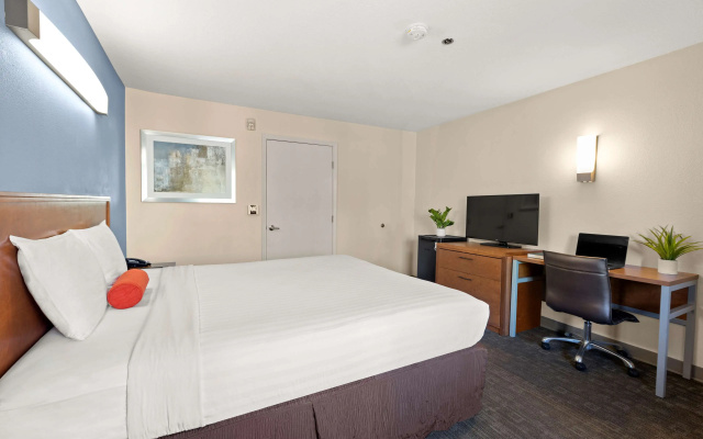 photo 3 of Good Nite Inn Fremont