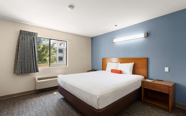 photo 4 of Good Nite Inn Fremont